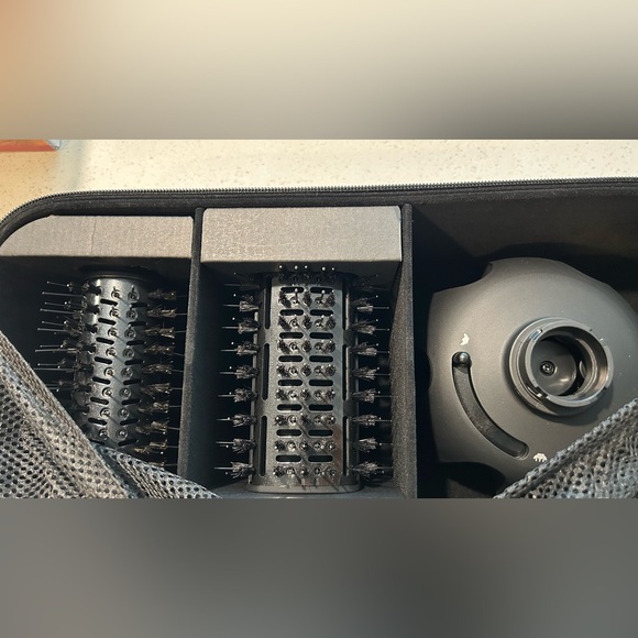 Air Styling & Drying System - Limited Edition Black Cherry (with storage case) - Picture 7 of 10